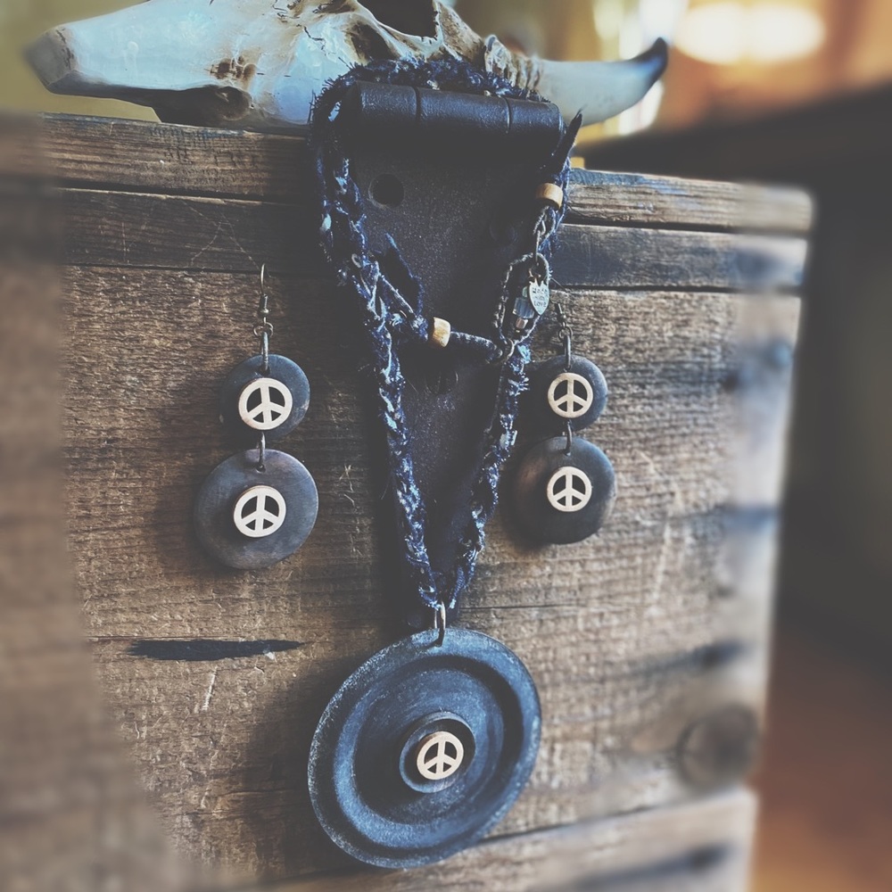Keep The Peace Necklace & Earrings ☮️ - Picture 8 of 16